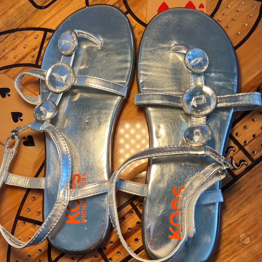 Michael Kors Silver girls size 4 fancy Sandals. Worn once EUC